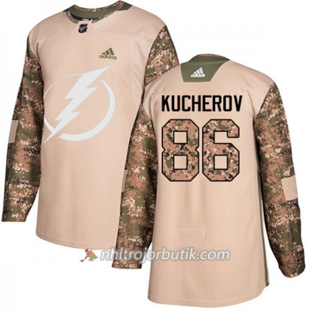 Män Ishockey Tampa Bay Lightning Tröja Nikita Kucherov 86 Adidas 2017-2018 Camo Veterans Day Practice Authentic